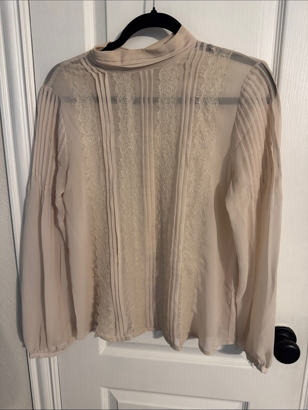 Banana Republic Factory Cream Sheer Lace-Panel Long Sleeve Blouse